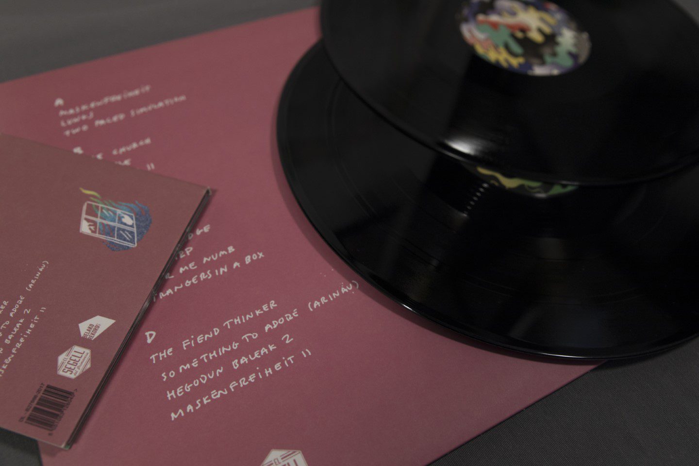 Belako – Render Me Numb Trivial Violence - Vinilo 12” Doble (2 discos) + CD Digipack