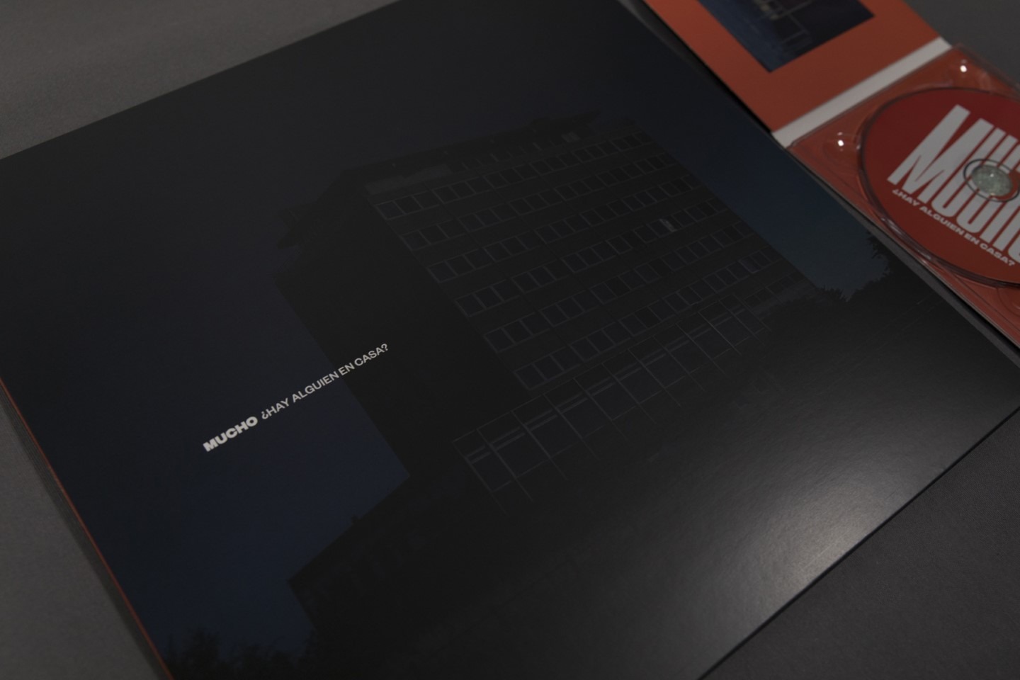 Mucho | prensado vinilo y fabricación CD digipack | wolfpack iberia