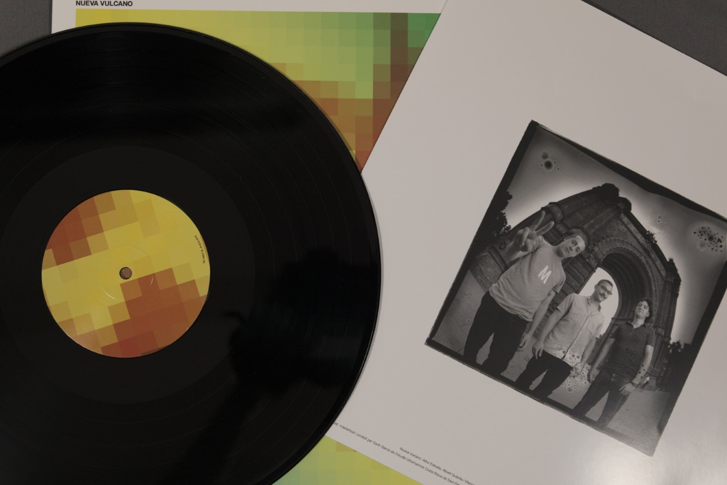 nueva vulcano | prensado vinilo | wolfpack iberia