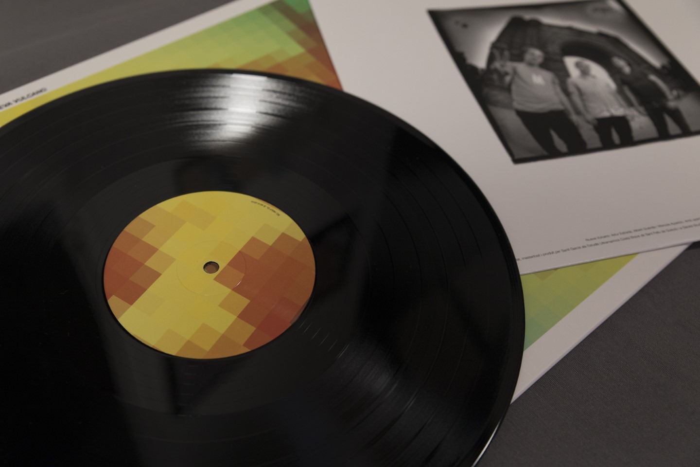 nueva vulcano | prensado vinilo | wolfpack iberia