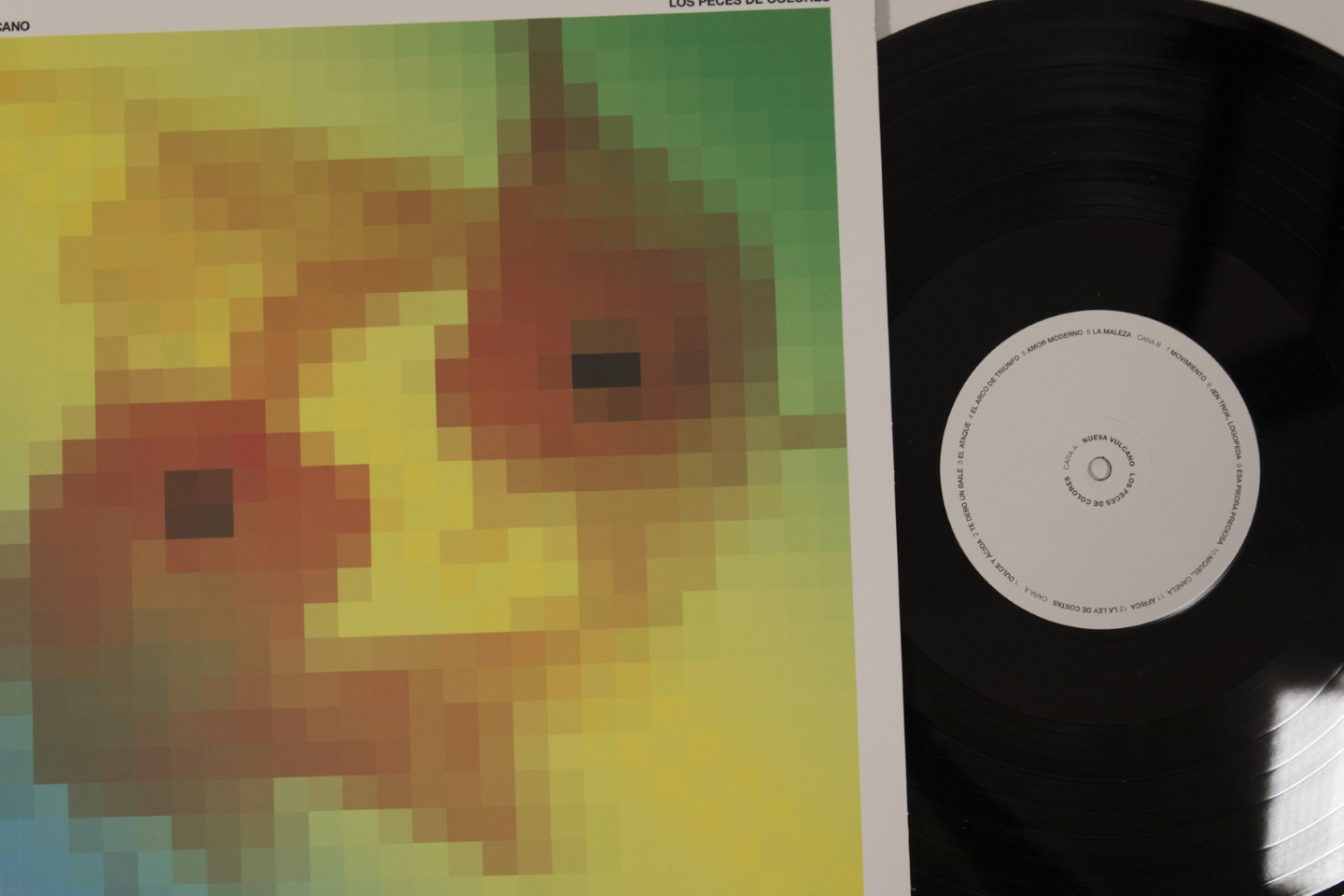 nueva vulcano | prensado vinilo | wolfpack iberia