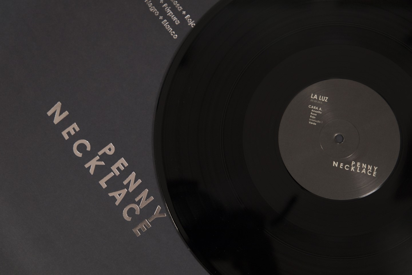 penny necklace | prensado vinilo | wolfpack iberia |